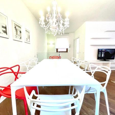 Domus Verona - Ampia Moderna Casa Su 2 Piani Nel Cuore Di เวโรนา ภายนอก รูปภาพ