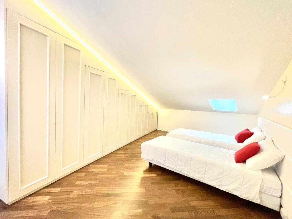Domus Verona - Ampia Moderna Casa Su 2 Piani Nel Cuore Di เวโรนา ภายนอก รูปภาพ