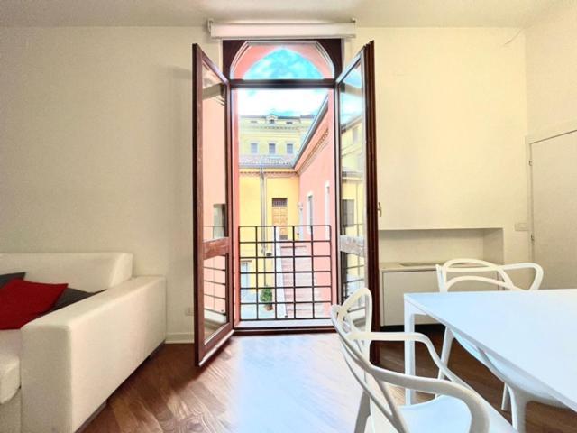 Domus Verona - Ampia Moderna Casa Su 2 Piani Nel Cuore Di เวโรนา ภายนอก รูปภาพ