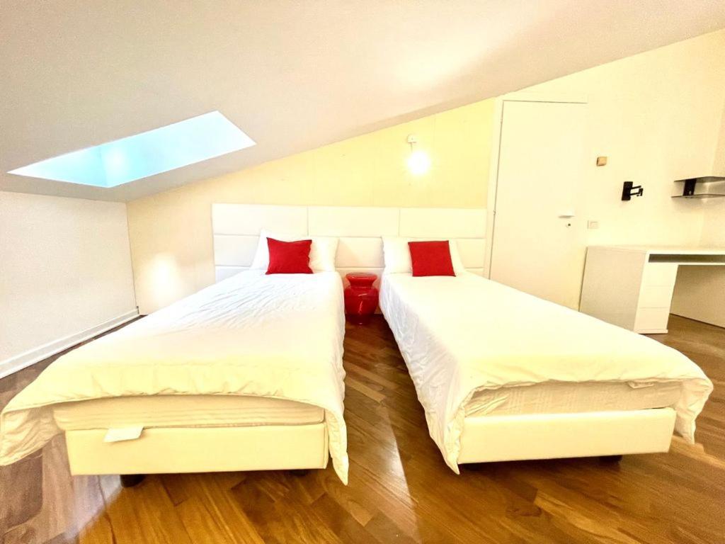 Domus Verona - Ampia Moderna Casa Su 2 Piani Nel Cuore Di เวโรนา ภายนอก รูปภาพ